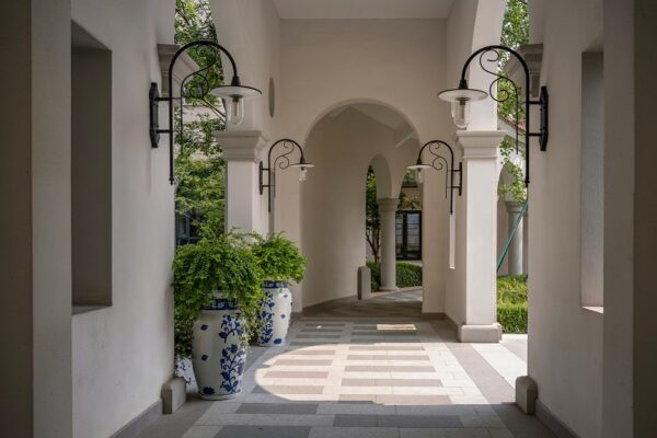 Nature-Inspired Shades Lead Homes